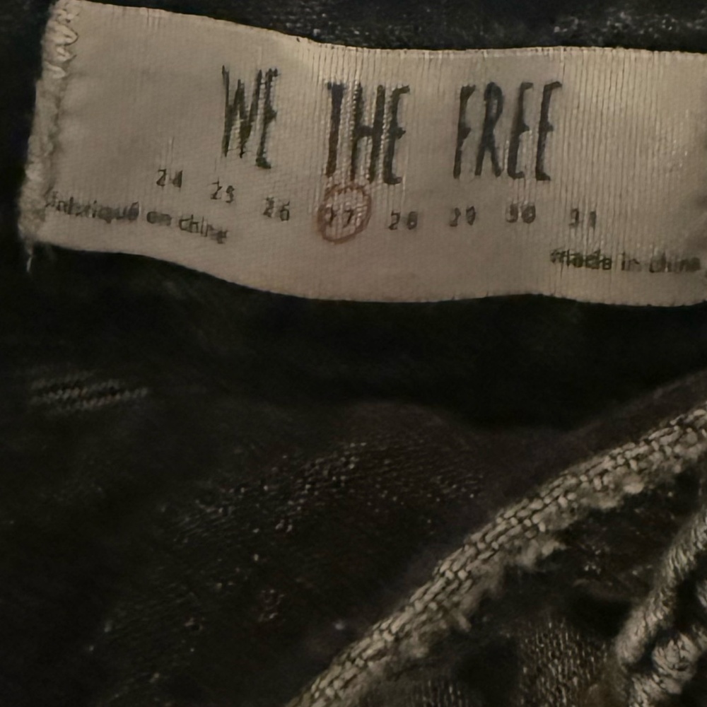 We The Free Black Denim Shorts sz 27 - Picture 3 of 3